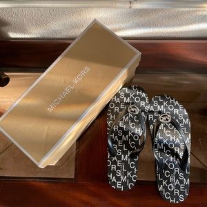 Michael Kors Flip flops